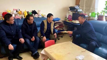 慰问送真情  关爱暖人心<br/>——开云网页版页面登录开展春节慰问活动