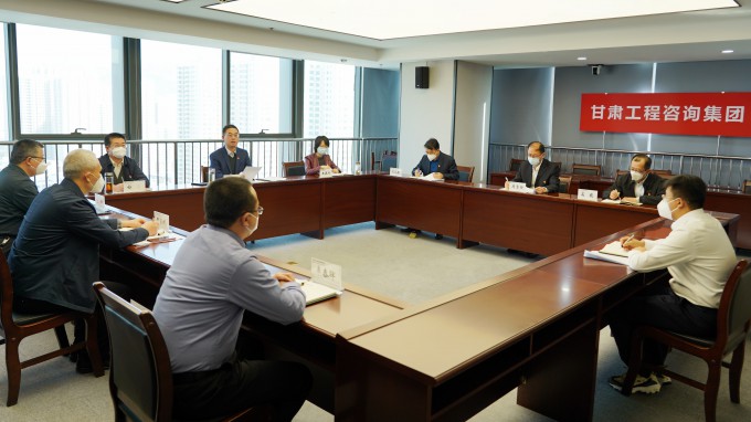 深入学习领会 扎实贯彻落实 开云网页版页面登录认真学习宣传贯彻党的二十大精神