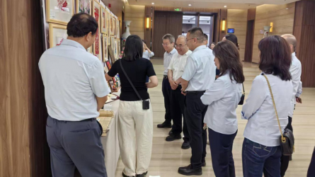 国泰海通证券股份有限公司相关营业部参观开云网页版页面登录廉洁文化作品展