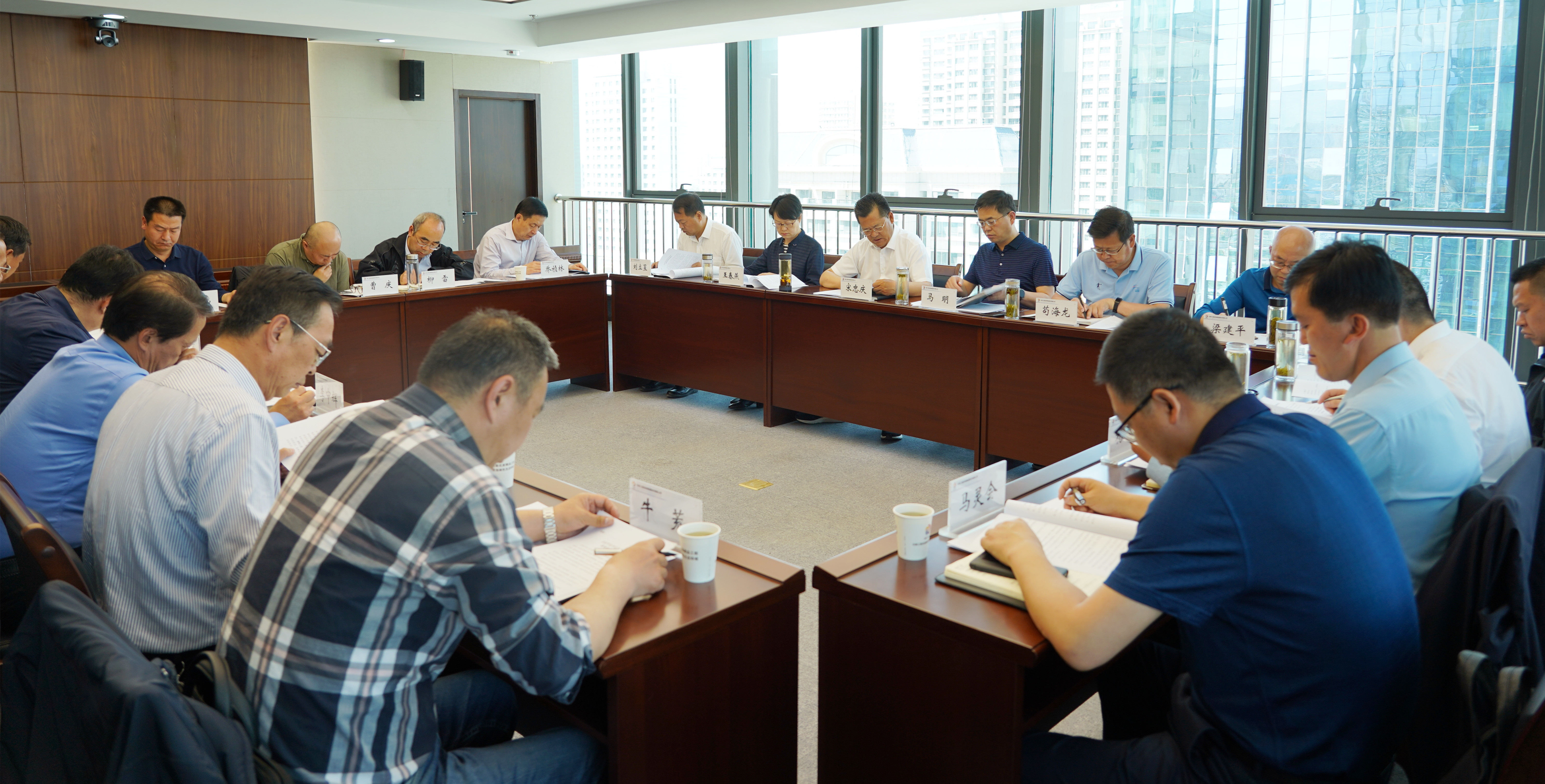 开云网页版页面登录党委召开专题会议    研究部署安全生产工作