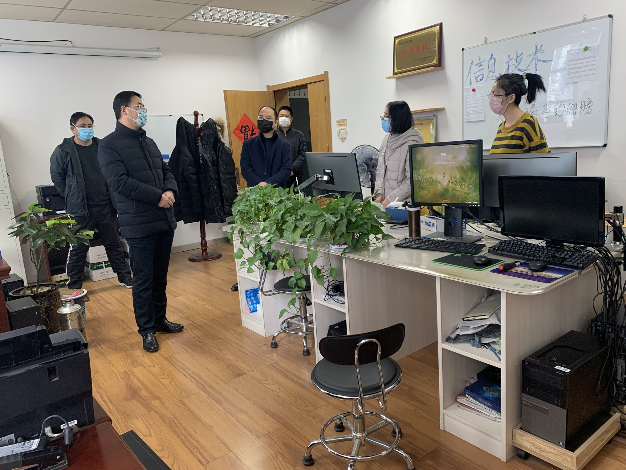 1581144303271039923.jpg fec95b415f1c21aaf2b4921736259d7_副本.jpg